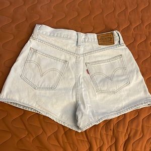 LEVIS SHORTS
